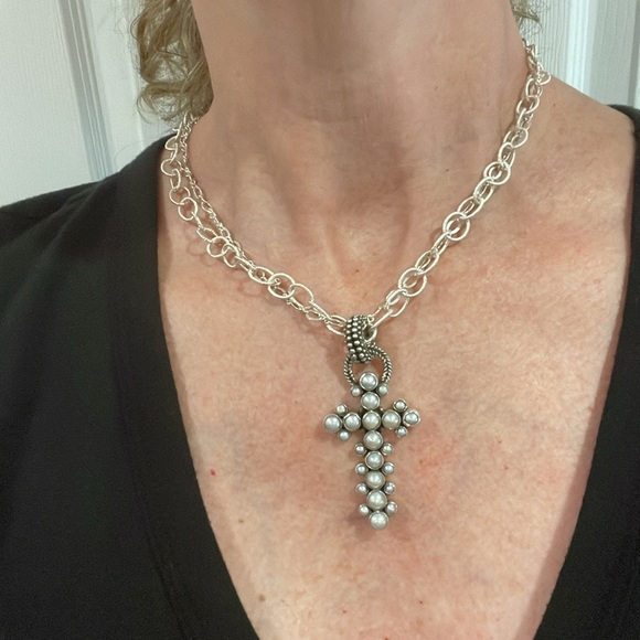 *Price Firm* Echo of the Dreamer Sterling and Pearl Cross Pendant - Picture 7 of 13